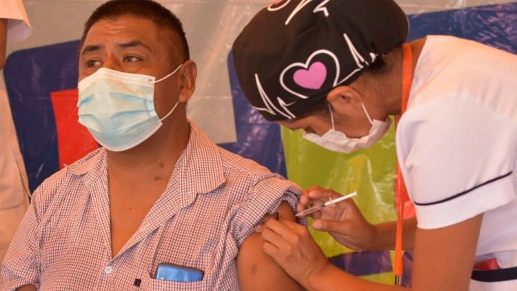 Arquidiócesis llama a los bolivianos a vacunarse contra el Covid-19