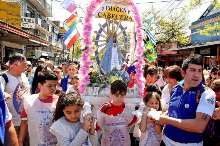 Los jóvenes vuelven a caminar a Luján para pedir salud y trabajo a la Virgen