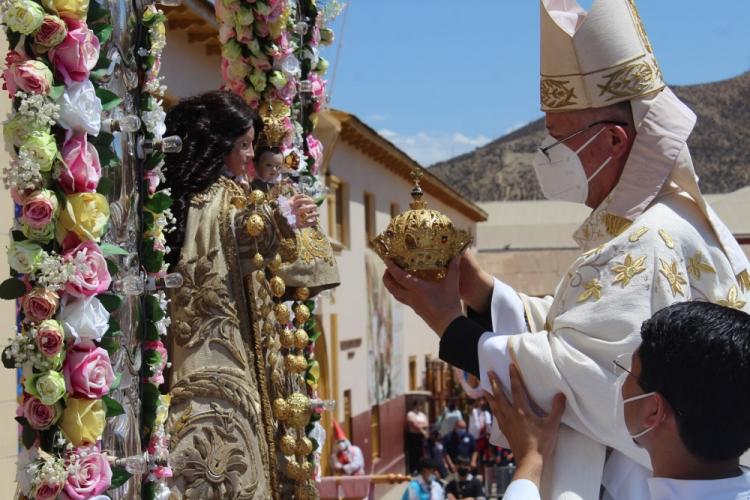Conmemoraron el 120° aniversario de la coronación de la Virgen de Andacollo