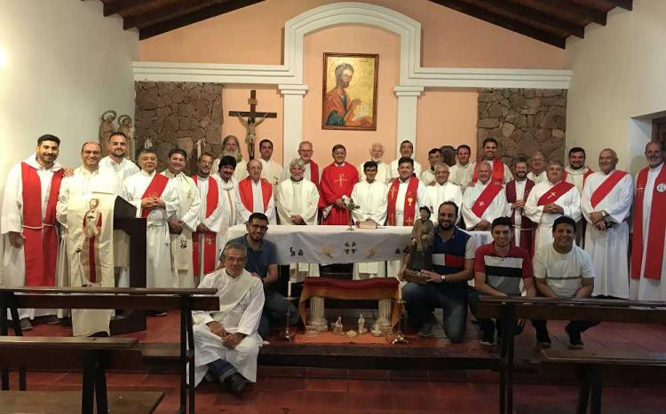 Convivencia de fin de año del clero de Cruz del Eje en el seminario menor
