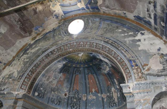 Demoliciones y ventas por internet de antiguas iglesias armenias en Turquía