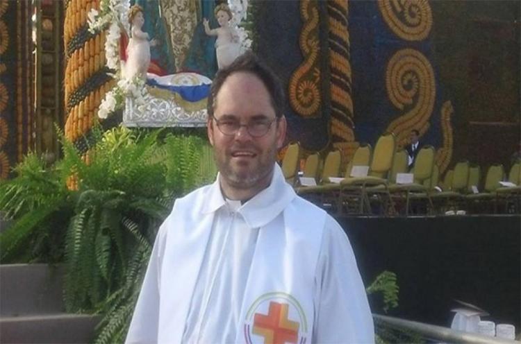 El arzobispado de Paraná se solidarizó con el sacerdote agredido durante una misa