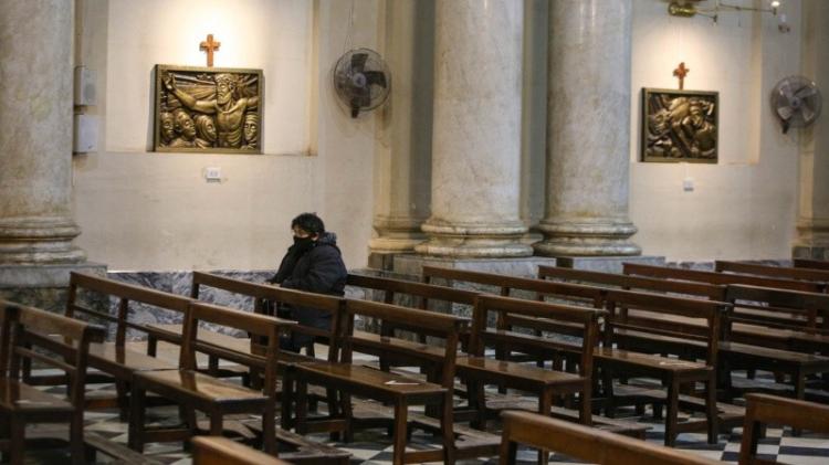 El arzobispado de Rosario lamenta suspensión de actos religiosos en lugares cerrados