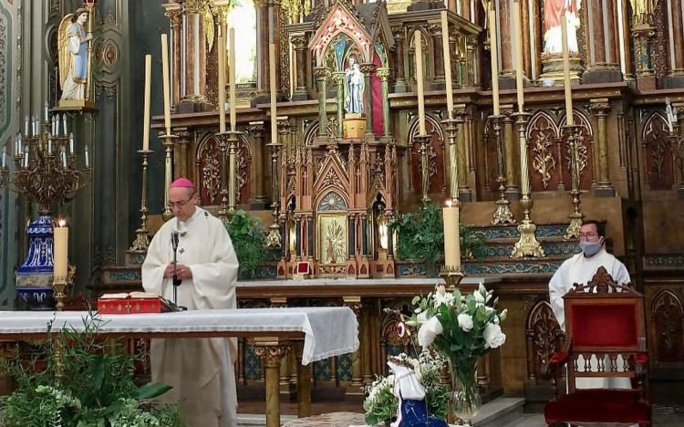 El arzobispo de La Plata presidió la misa por los niños por nacer