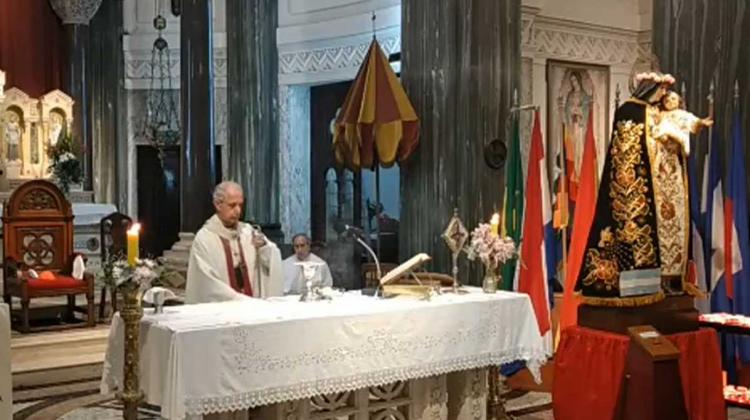 El cardenal Poli alienta a escuchar las enseñanzas de Santa Rosa