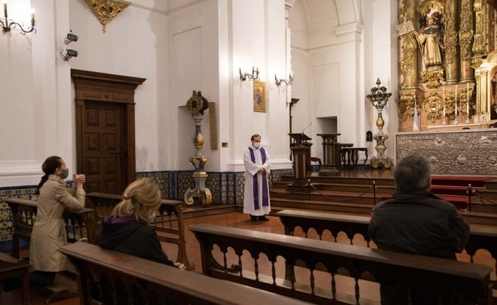 El episcopado pide tomar en cuenta la sensibilidad religiosa de los argentinos