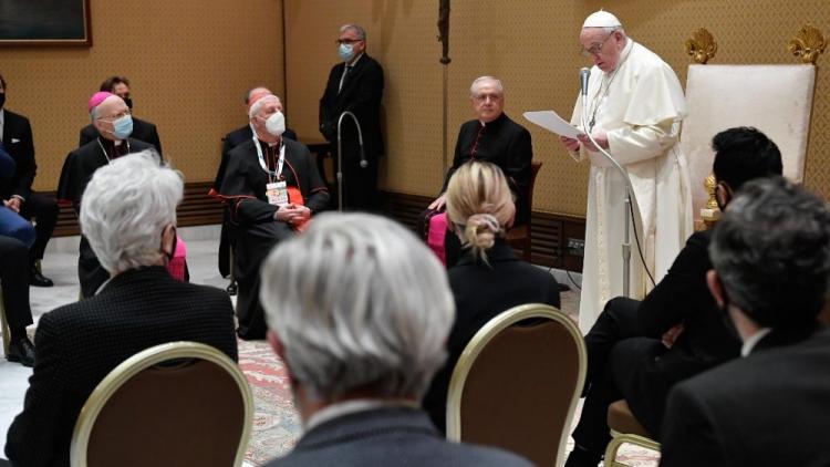 El Papa a los artistas: sean mensajeros de ternura, alegría y esperanza