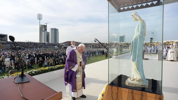 El Papa animó a los cristianos iraquíes a trabajar juntos por un futuro de fraternidad