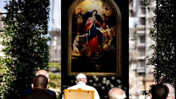 El Papa concluyó la 'maratón de oración' pidiendo el fin de la pandemia