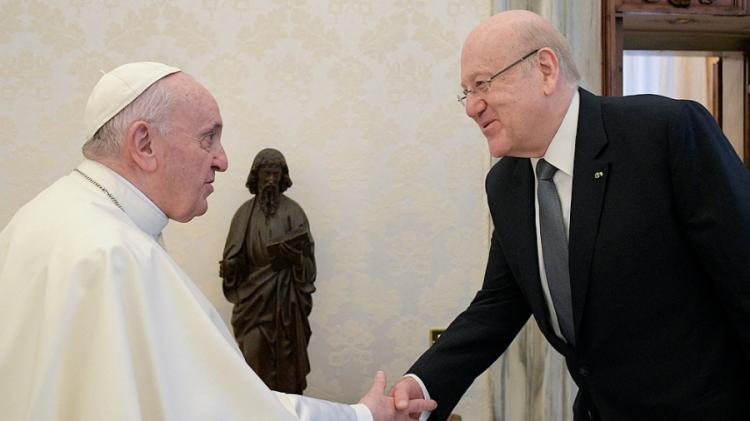 El Papa destacó la importancia que el Líbano siga siendo "un mensaje de paz"