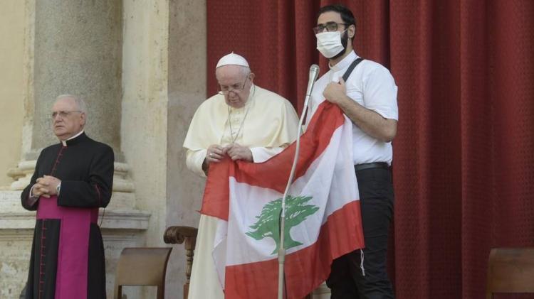 El Papa invita a rezar por el Líbano y a escuchar clamor
