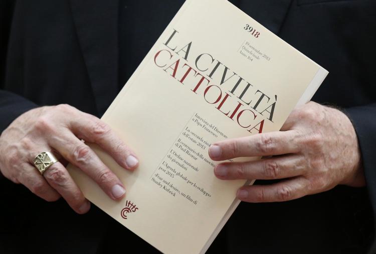 El Papa: La Civiltà Cattolica más que una revista, una verdadera experiencia espiritual