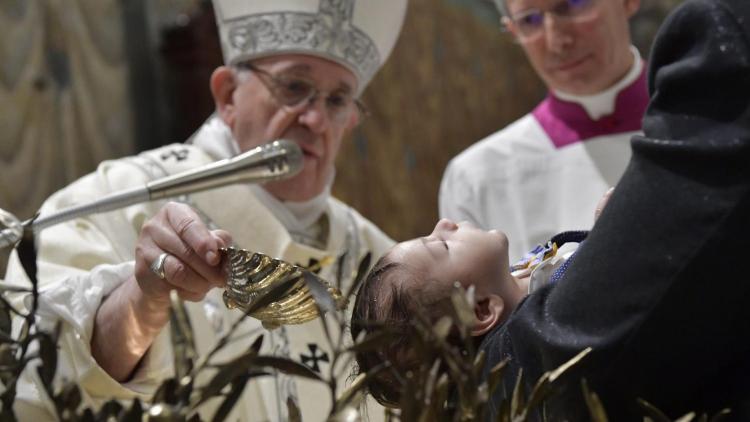 El Papa no celebrará los tradicionales bautismos en la Capilla Sixtina