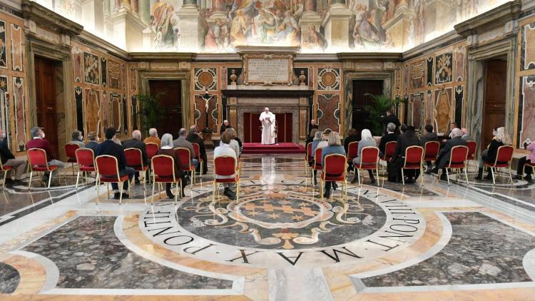 El Papa pide sacudir las conciencias del letargo de la indiferencia