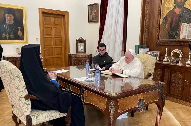 El Papa visitó a Crisóstomo II en el palacio arzobispal ortodoxo de Chipre