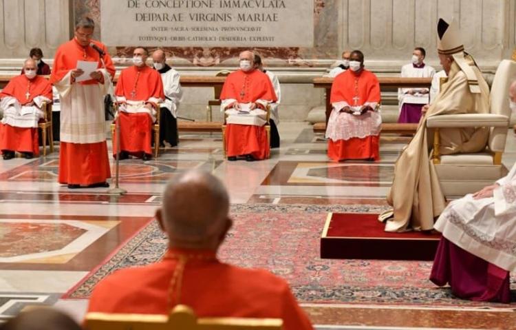 El próximo lunes el Papa presidirá un consistorio para la canonización de 7 beatos