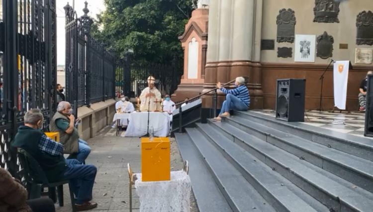 En la fiesta de Ntra. Sra. de Buenos Aires, Mons. Ares pidió "el don de la unidad"