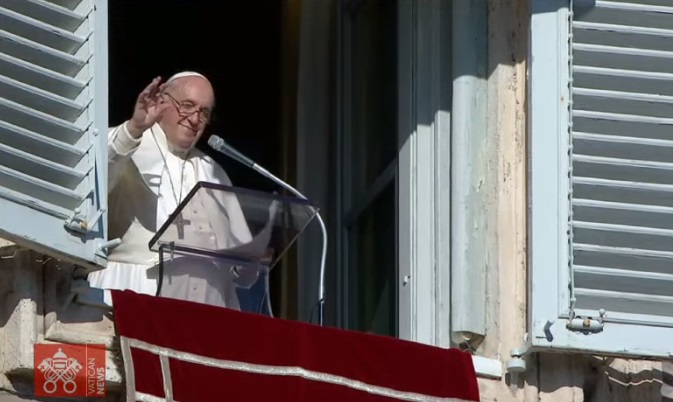 Preparar la Navidad con gestos concretos hacia los demás, pidió el Papa
