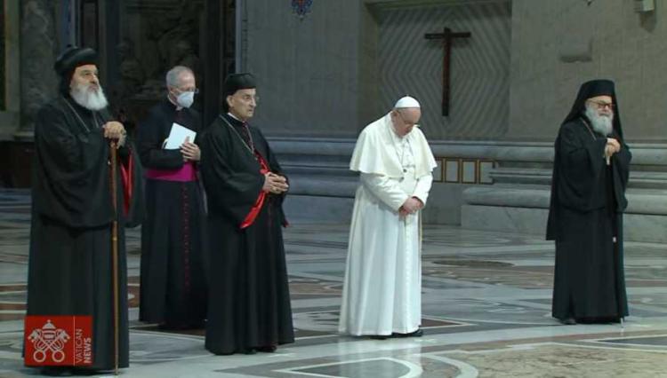 Francisco y patriarcas cristianos unidos en oración por la paz en el Líbano