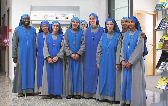 La arquidiócesis de Rosario recibe a las Servidoras del Señor y la Virgen de Matará