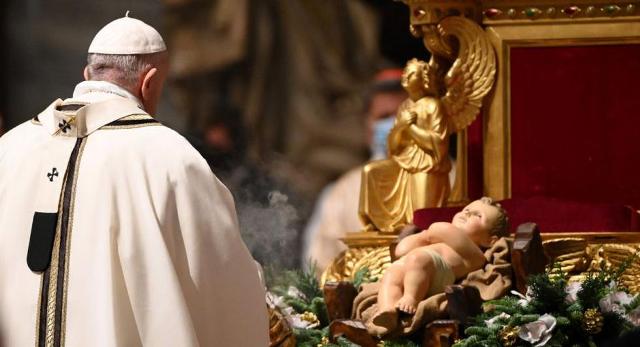 La belleza de la Navidad no es superficial ni evasiva, dijo el Papa