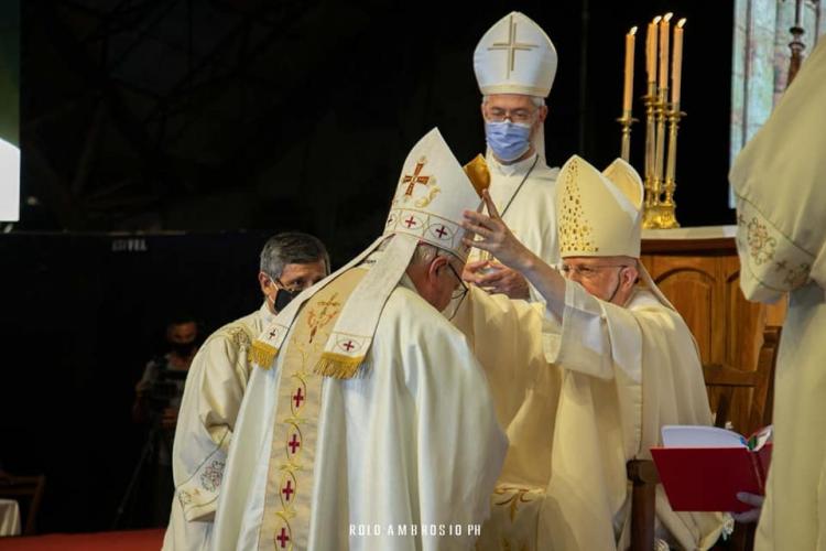 Mons. Pedro Laxague ordenó a su obispo auxiliar, Mons. Justo Rodríguez Gallego