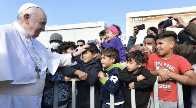El Papa clama en Lesbos: "Detengamos este naufragio de civilización"