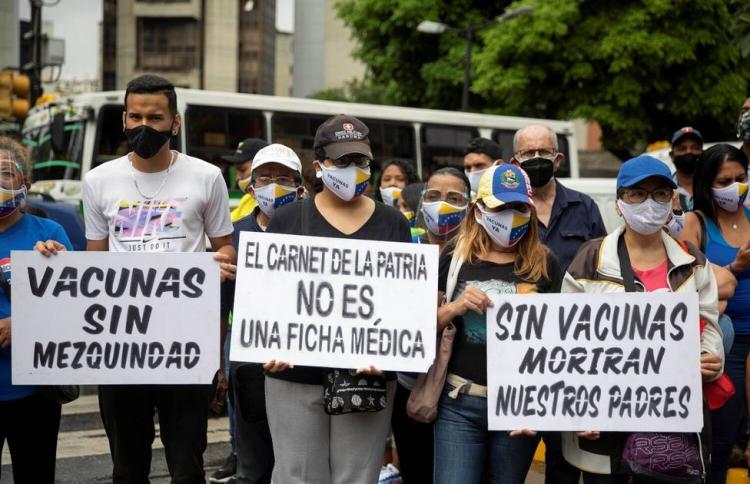 Los obispos denuncian que el chavismo, vacuna solamente a los que tienen "afiliación política"