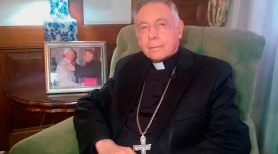 Mons. Aguer lamentó que prime el "vértigo informativo" sobre la verdad
