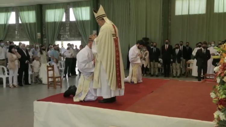 Mons. Araya ordenó dos sacerdotes para Cruz del Eje