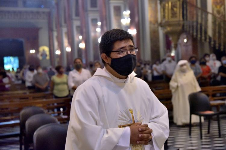 Mons. Cargnello al nuevo sacerdote: "Nuestra alegría está en aprender de Él"