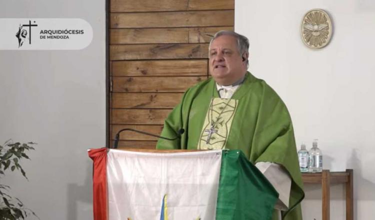 Mons. Colombo: "No hay oposición entre la fe y las obras"
