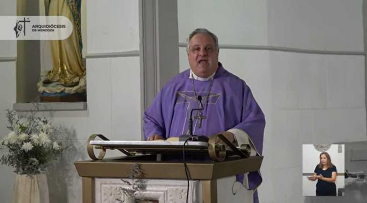 Mons. Colombo:  "Urge hacernos más sencillos y disponibles a la acción de Dios"