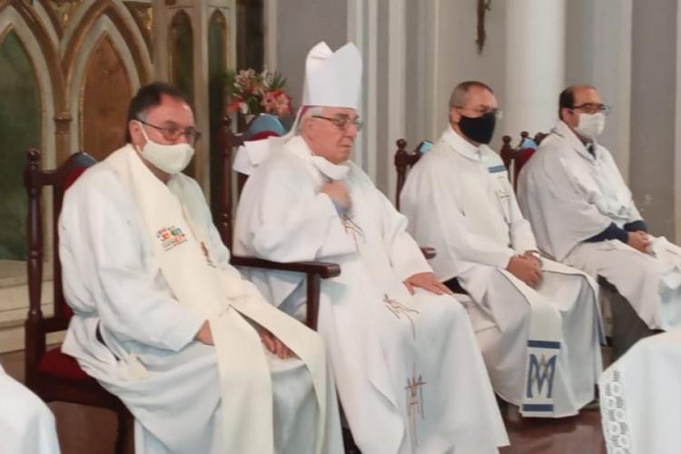 Mons. Faifer peregrinó con los seminaristas de Gualeguaychú hacia Itatí