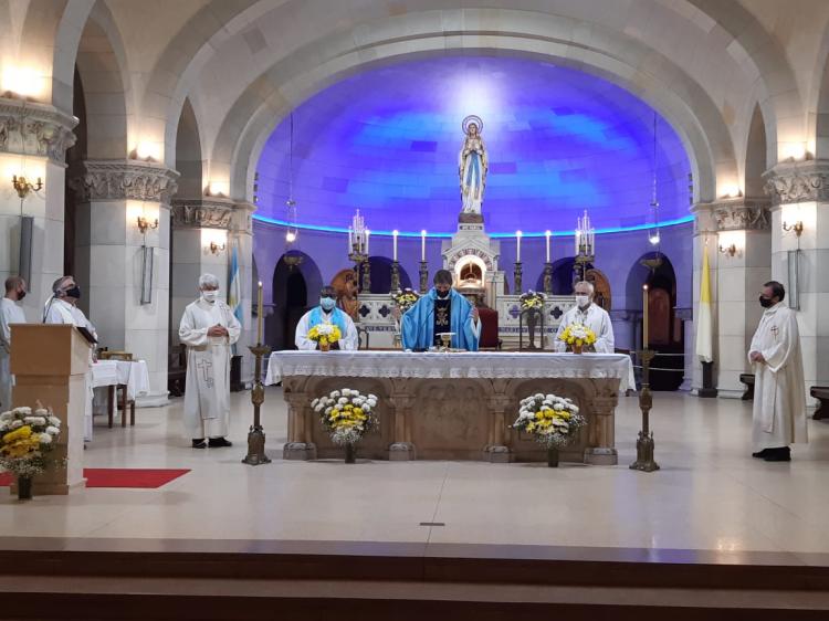 Mons. Fassi en Lourdes: "Imitar la ternura de José y María"