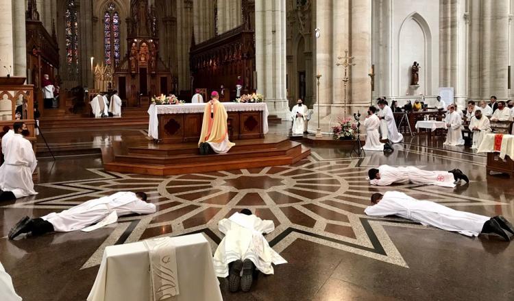Mons. Fernández a nuevos presbíteros: "Están llamados a ser instrumentos de gracia"