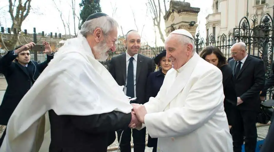 Mons. Fernández explica los vínculos de ley y gracia para judíos y cristianos