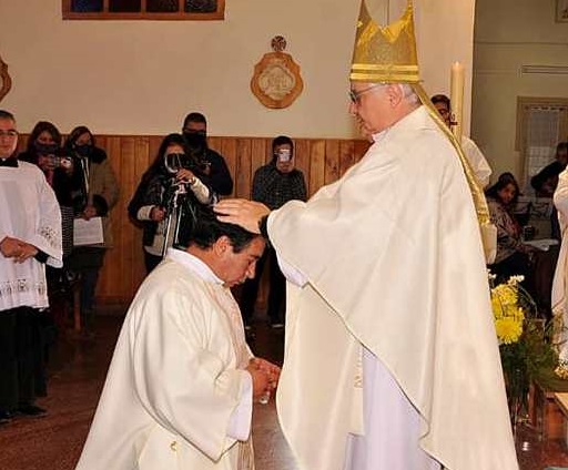 Mons. Slaby ordenó nuevo sacerdote de la prelatura de Esquel