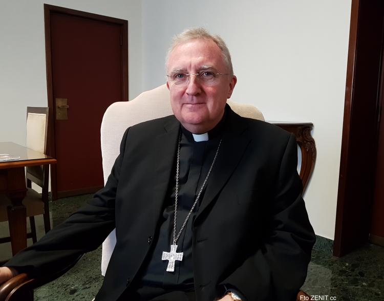 Monseñor Arthur Roche nuevo prefecto del Culto Divino