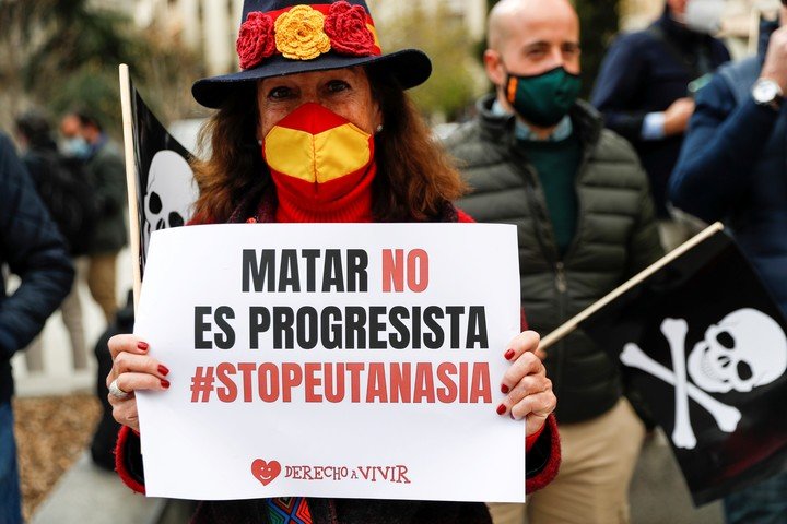 Obispos españoles piden que hospitales católicos sean "zonas libres de eutanasia"