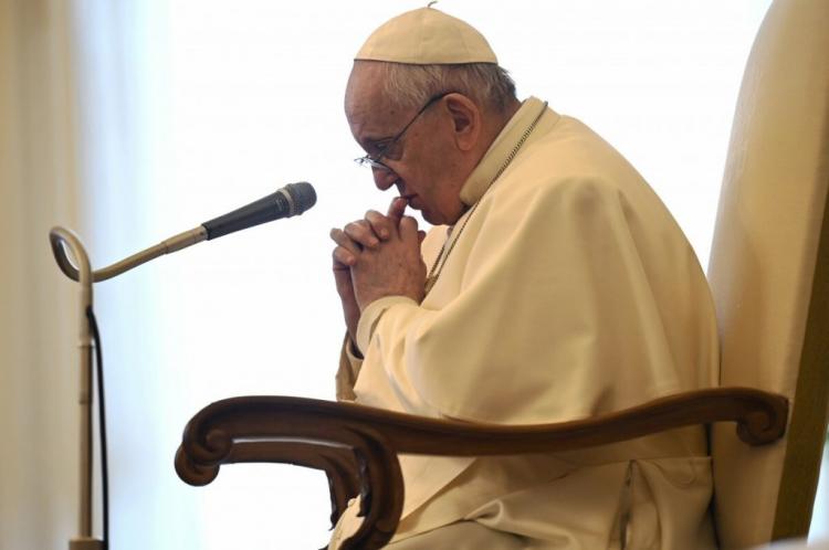 Parroquias, escuelas y clubes tienen el deber de proteger a los niños, afirmó el Papa