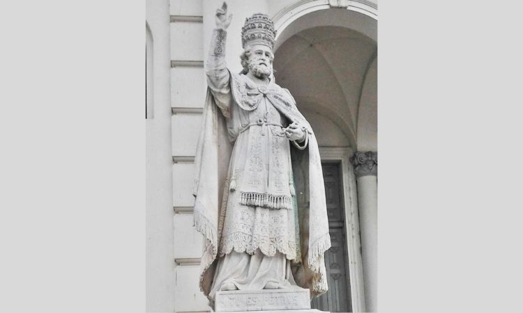 Restaurarán la estatua del Apóstol San Pedro en la catedral de Paraná