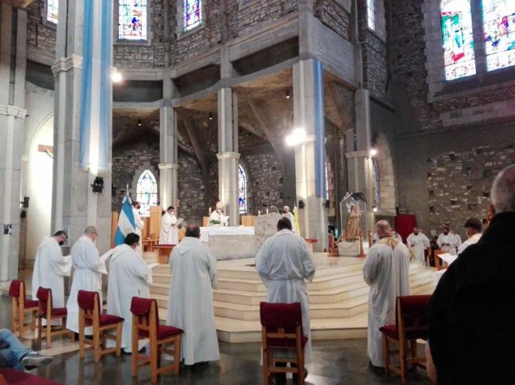 Se celebró la misa crismal en San Carlos de Bariloche