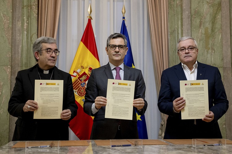 Abusos: Iglesia y Gobierno español firman un acuerdo para la atención a las víctimas