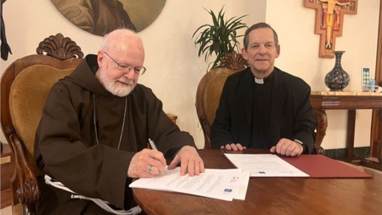 Acuerdo entre una comisión pontificia y la Universidad de la Santa Cruz