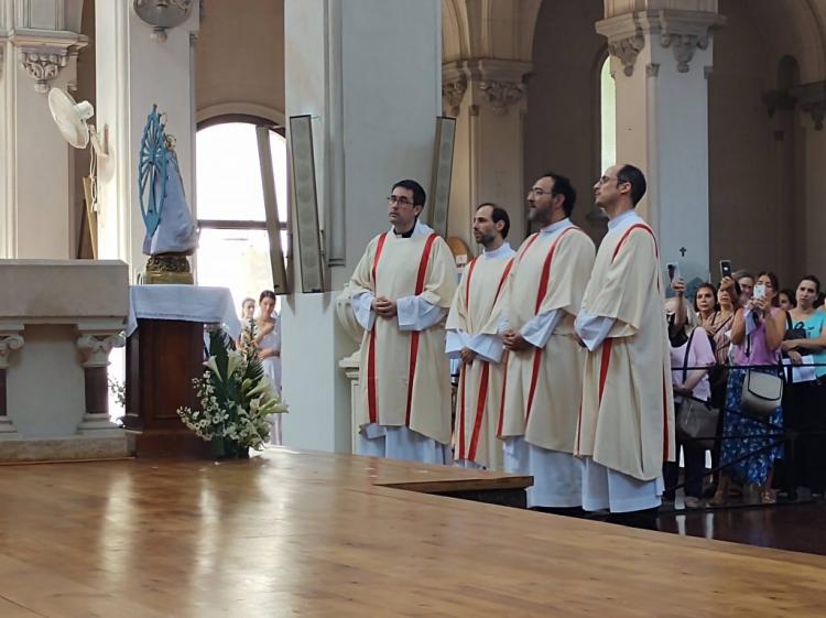 Alegría en la Iglesia porteña por la ordenación de cuatro nuevos diáconos