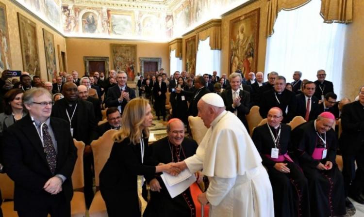 El Papa, a universidades católicas: Alimentar la sabiduría y la humanidad