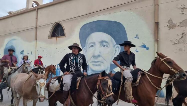 Procesiones y muestras de fe en el natalicio del Santo Cura Brochero