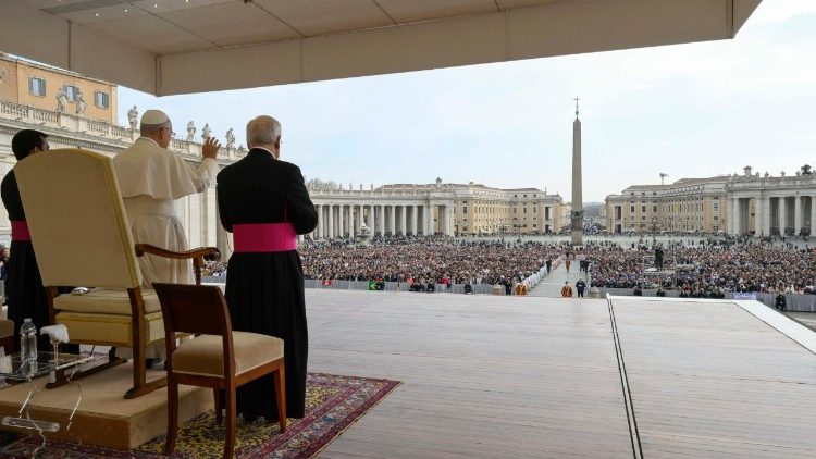Audiencia General: 'La Iglesia es una, pero incluye a todos'