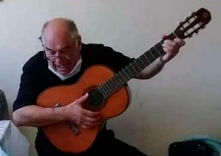 Avellaneda: Mons. Margni dio el último adiós al sacerdote Jorge Debenedetti Avellaneda: Mons. Margni dio el último adiós al sacerdote Jorge Debenedetti